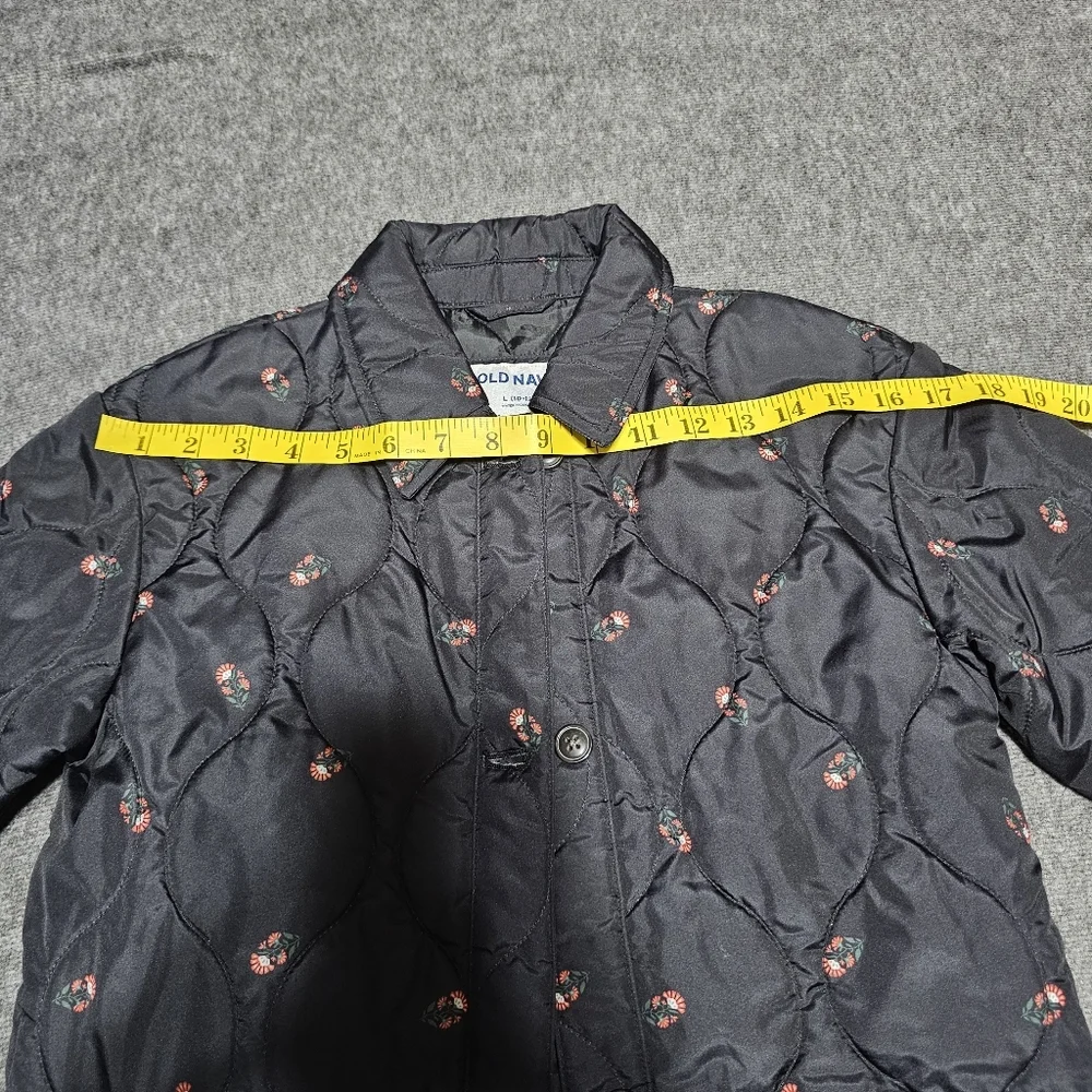 Old Navy Girls Large Quilted Floral Barn Jacket Black